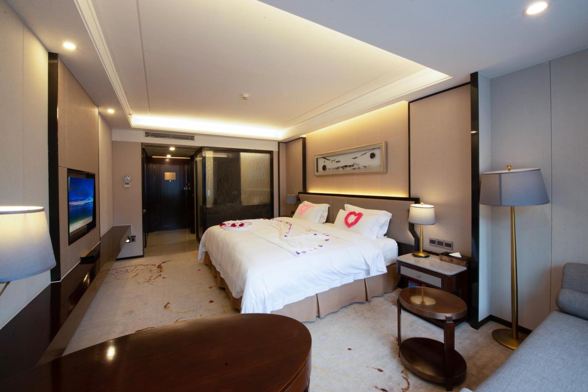 Shenzhen Silver Lake Conference Center Hotel Exterior photo